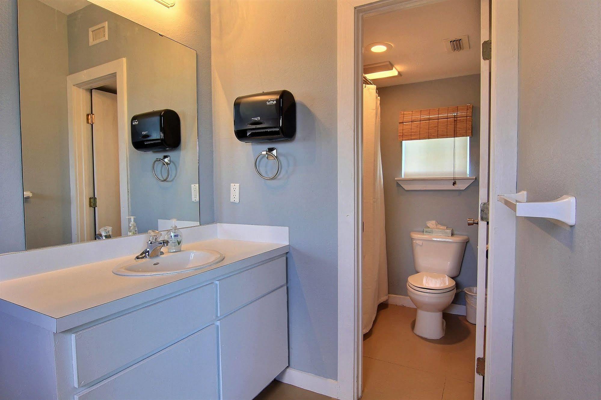 Balinese Wellness Spa And Yoga Retreat Adults Only Port Aransas Exterior photo